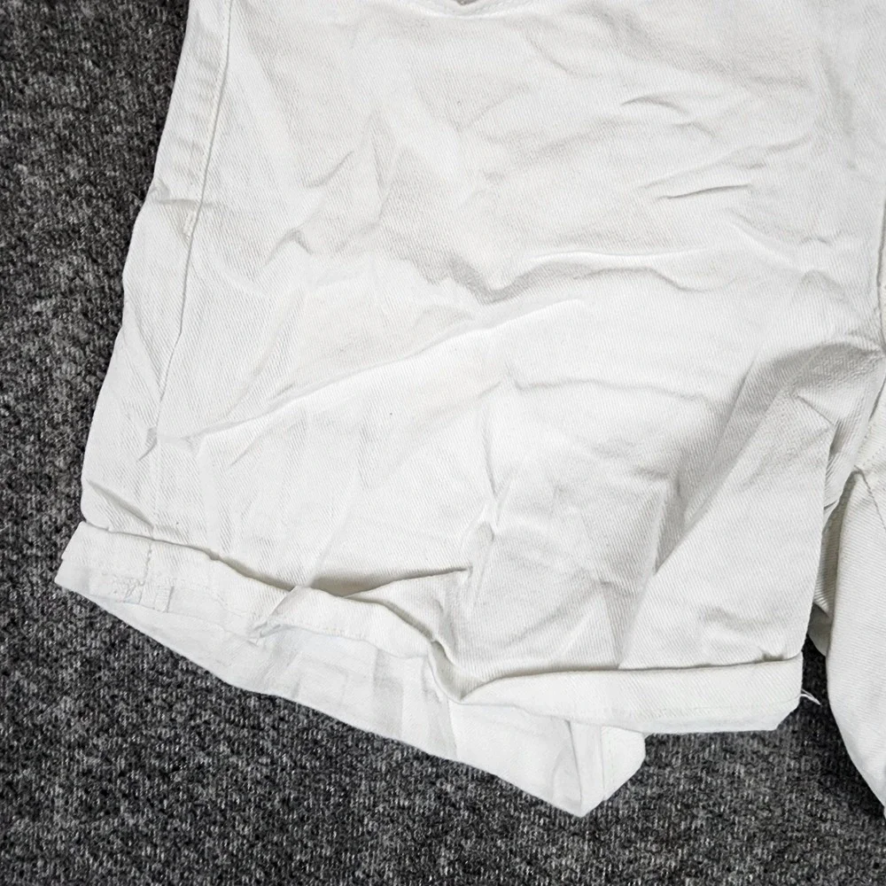 Denizen from Levis Shorts Womens 6 White Cuffed Denim Mid Rise EUC